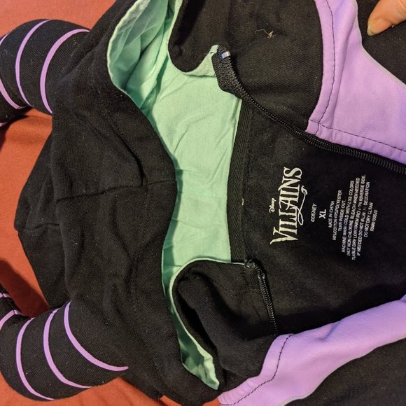 Maleficent Zip Up Sweater with horns - Picture 3 of 3